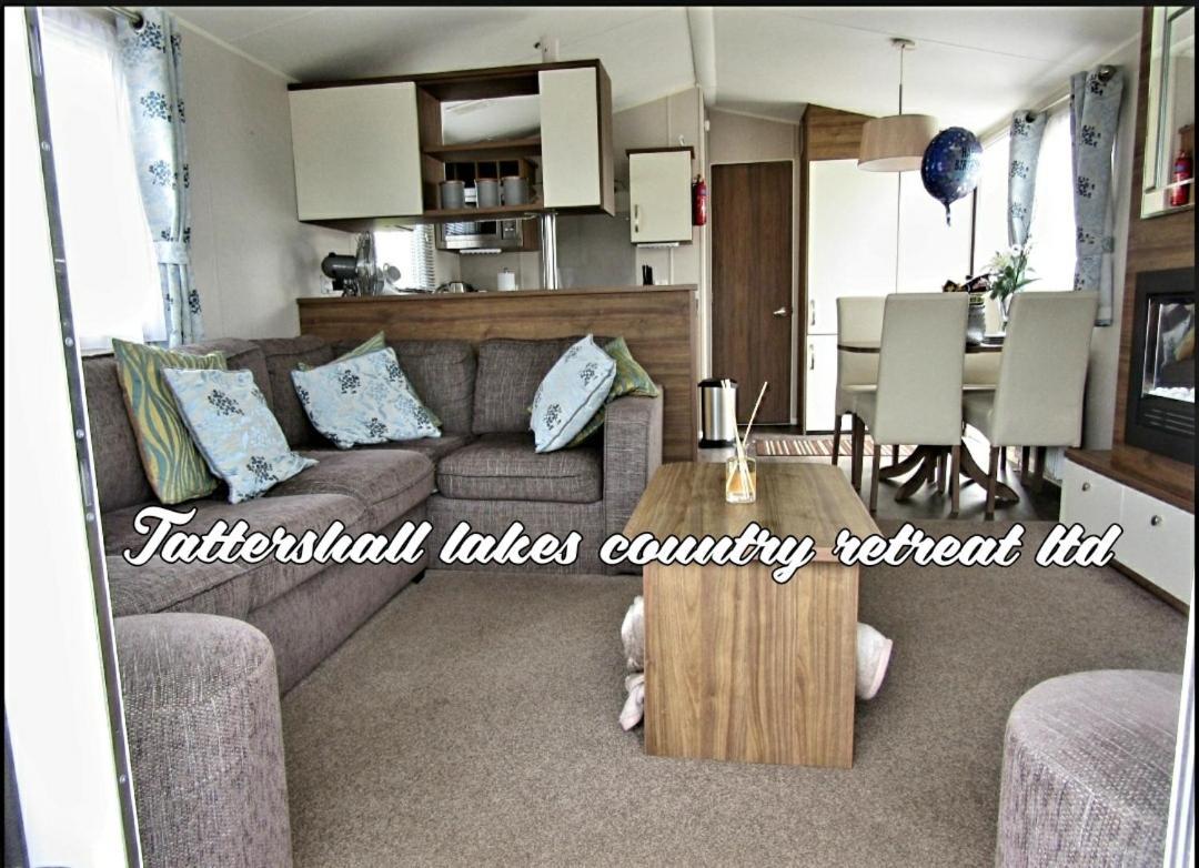 Tattersall Lakes Country Retreat Villa Dogdyke ภายนอก รูปภาพ