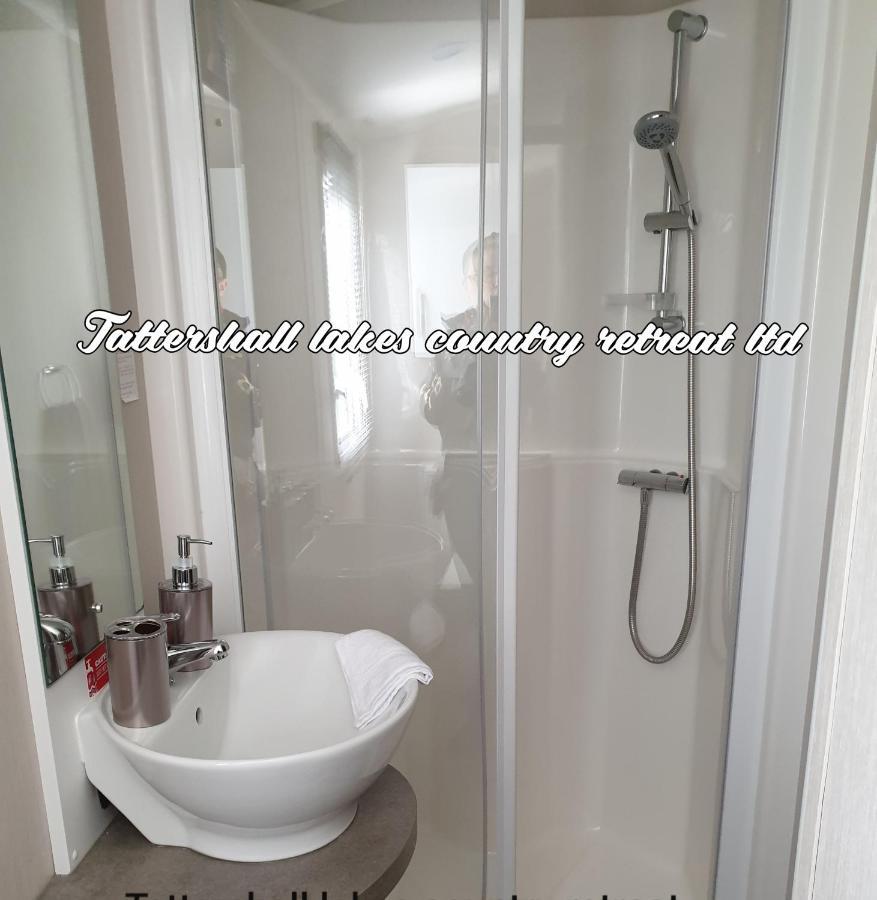 Tattersall Lakes Country Retreat Villa Dogdyke ภายนอก รูปภาพ