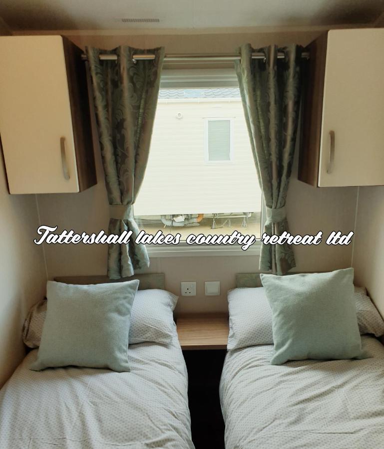 Tattersall Lakes Country Retreat Villa Dogdyke ภายนอก รูปภาพ