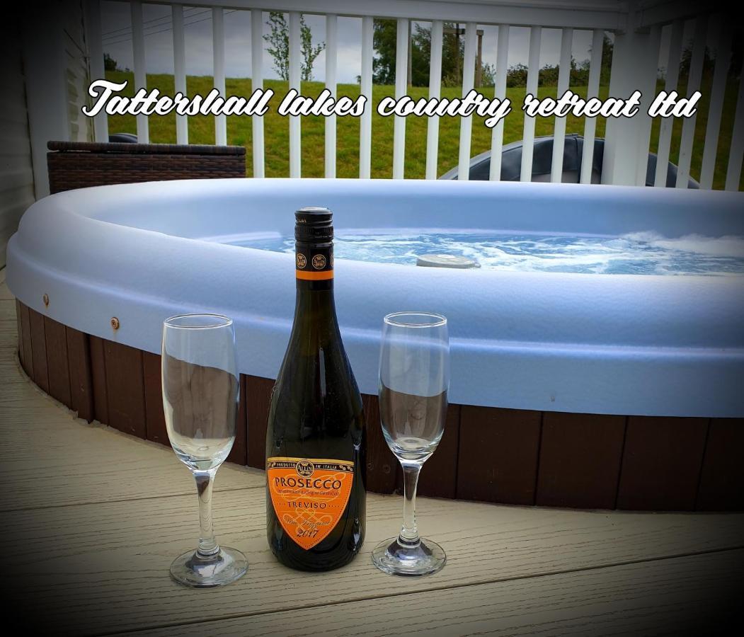 Tattersall Lakes Country Retreat Villa Dogdyke ภายนอก รูปภาพ